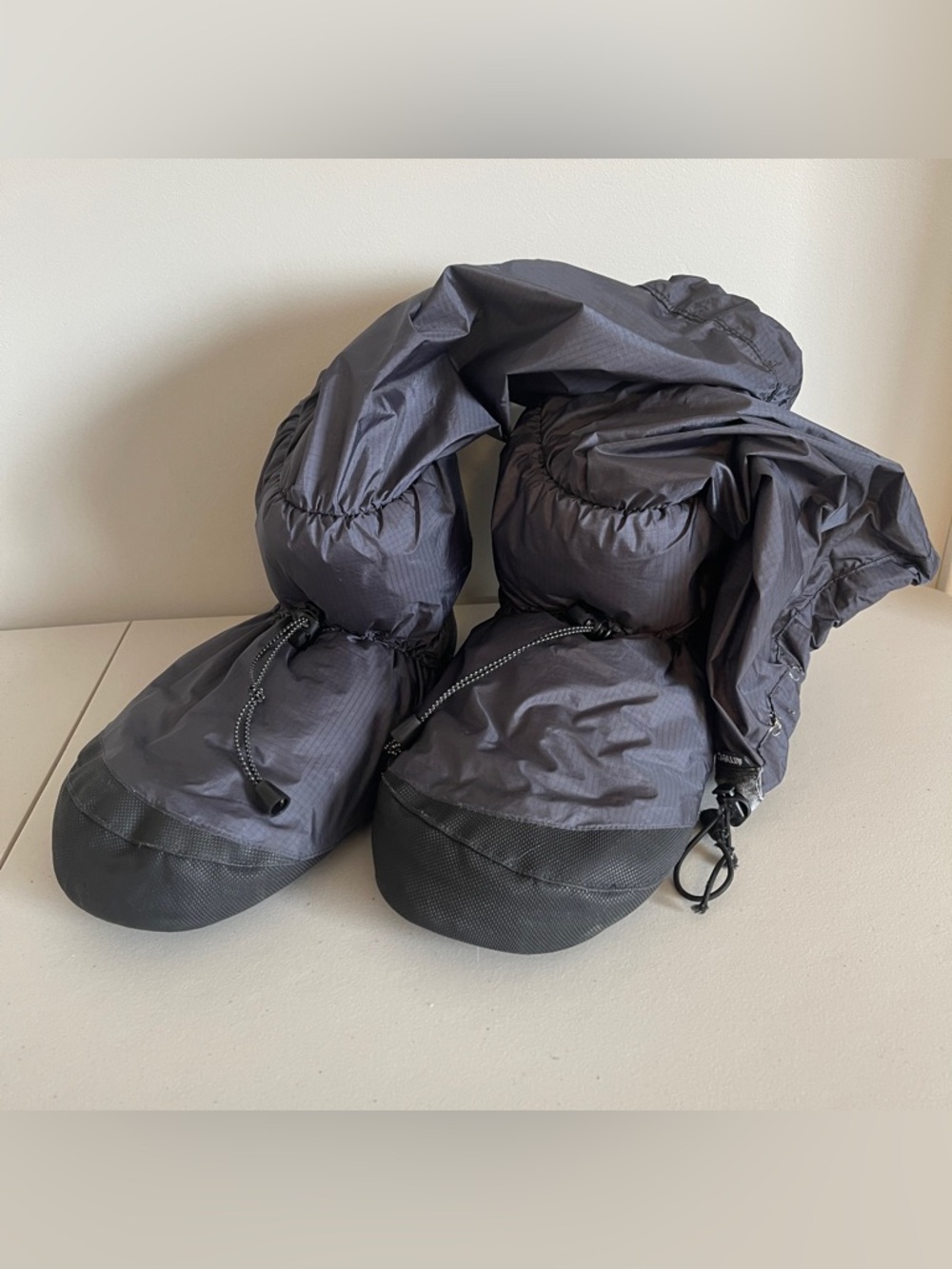 MEC Windstopper Booties – Size L/G